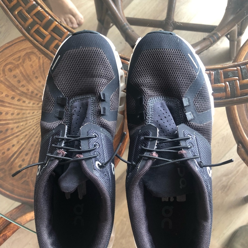 On Running Women’s Cloud Running Shoes in black